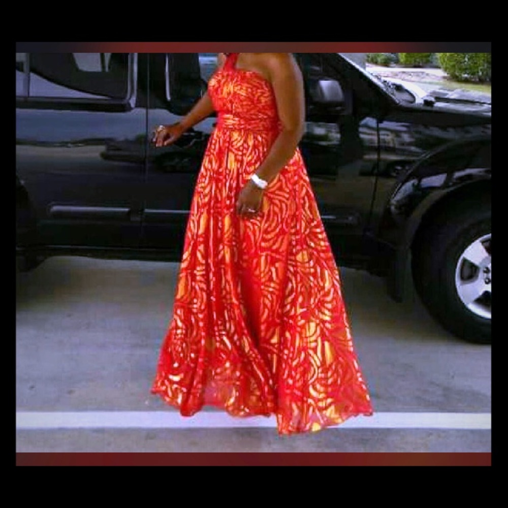 Plus size 14 Prom or Formal Dress